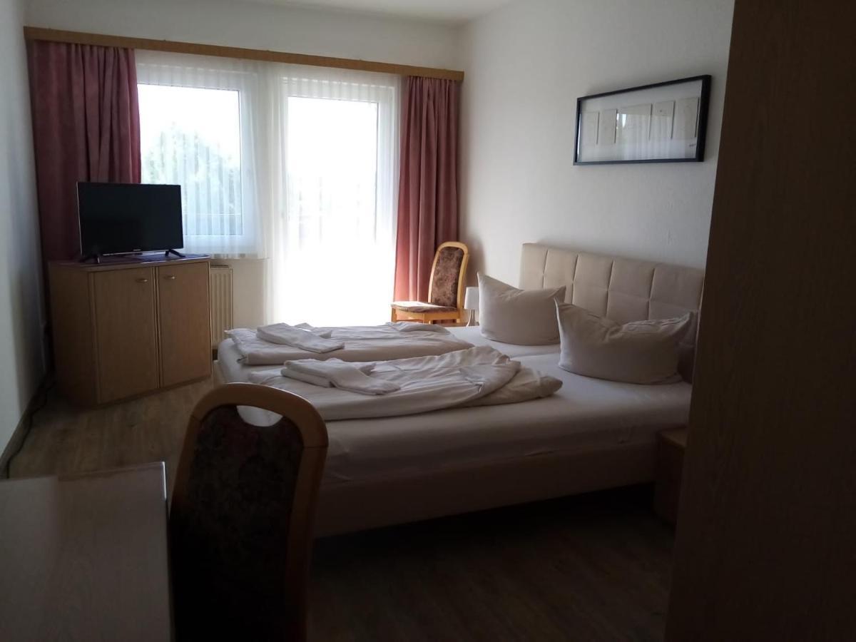 Zur Linde Hotel Ostrau  Exterior foto