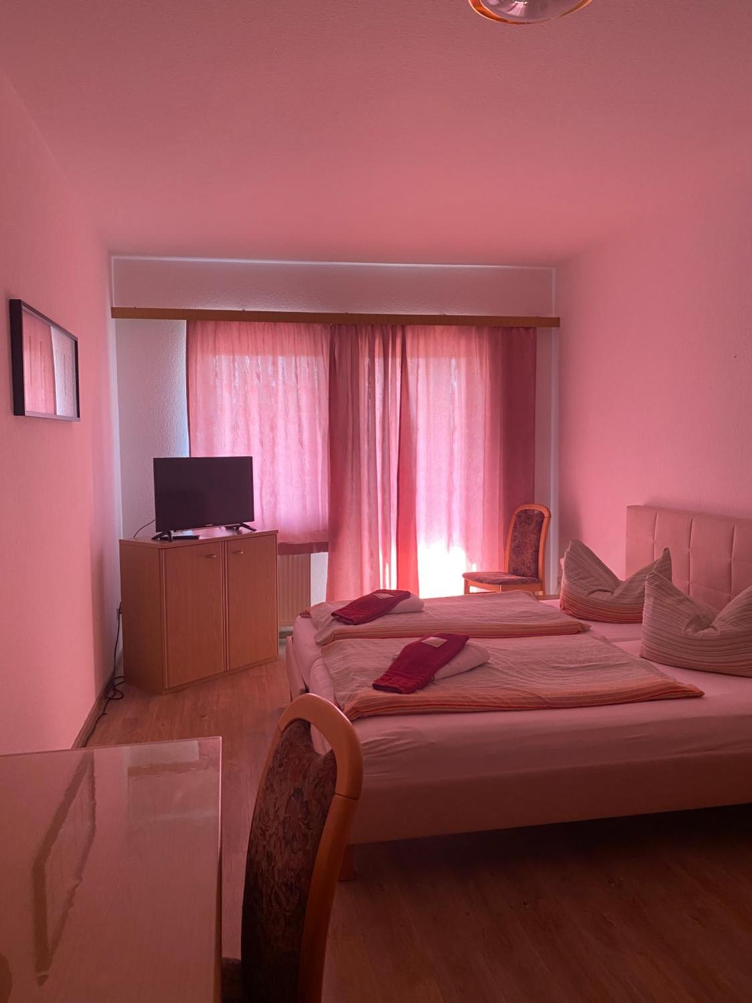 Zur Linde Hotel Ostrau  Exterior foto